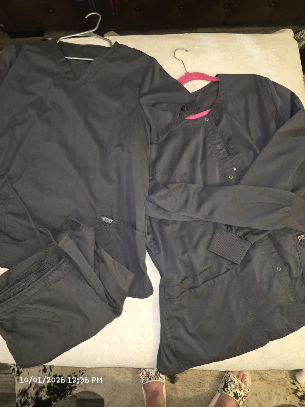 Cherokee Women Scrub Set includes a top, pants, and jacket in size 2XL  Petite